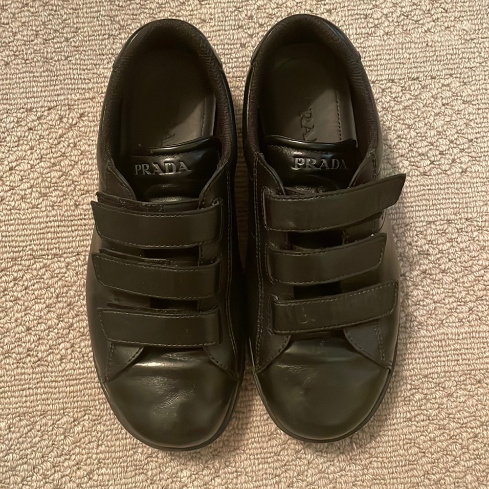 Prada sneakers black leather size 5